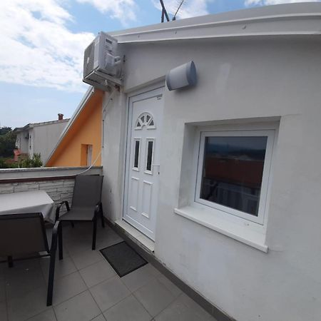Apartment Ivana Krk Town Bilik gambar