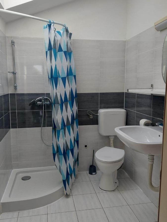 Apartment Ivana Krk Town Luaran gambar